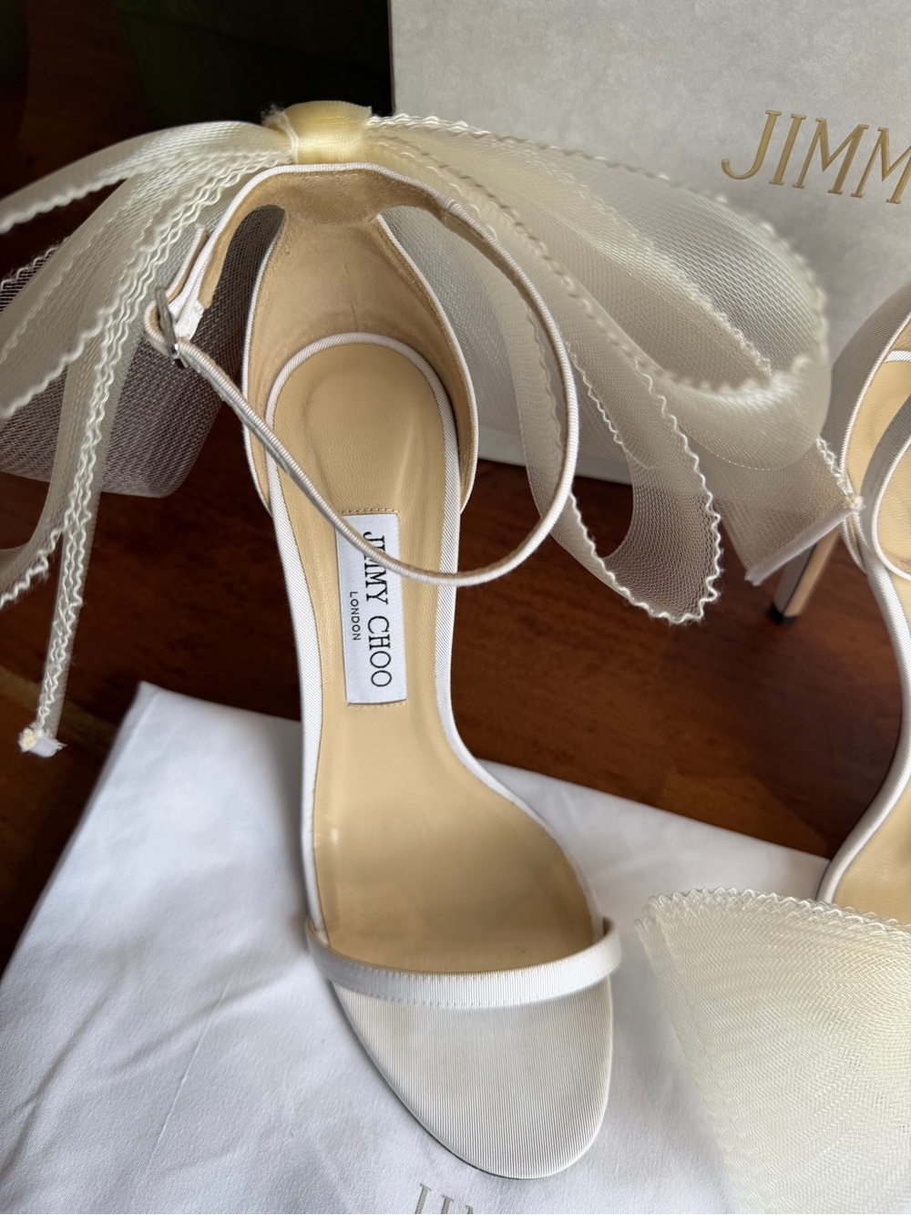 Authentic Jimmy Choo Ivory Ankle-Strap Sandals with Tulle Bow - Picture 3 of 8